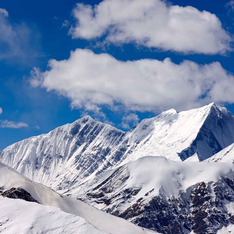 berg-mit-schnee